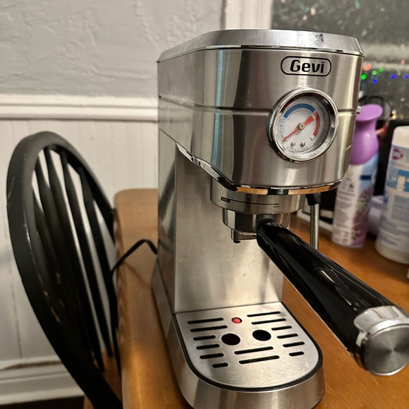 Gevi Espresso Machine in Like New Condition - Picture 5 of 5